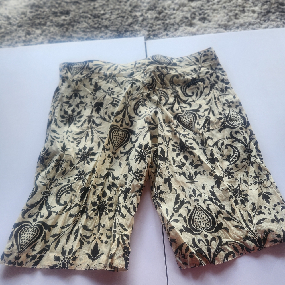 Elegant Black and White Flat Front Shorts with Ornate Patteren 20.5 Length